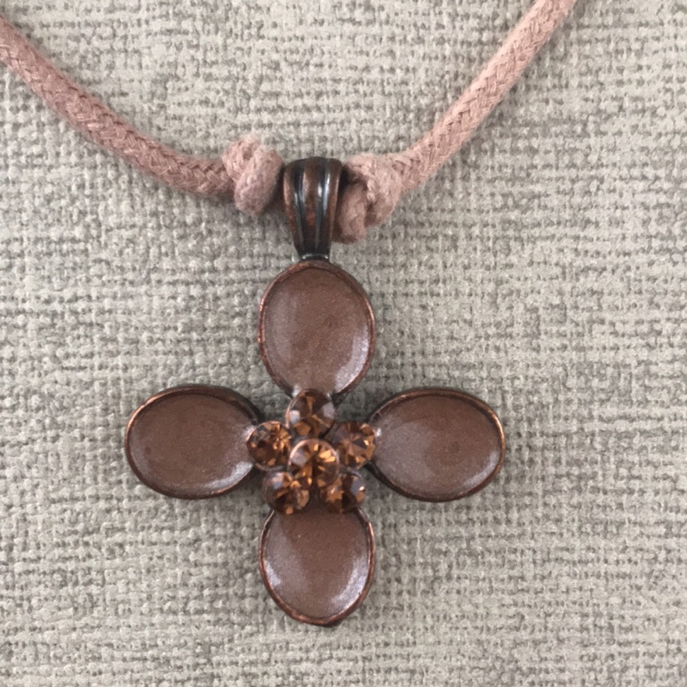 Flower Pendent Necklace